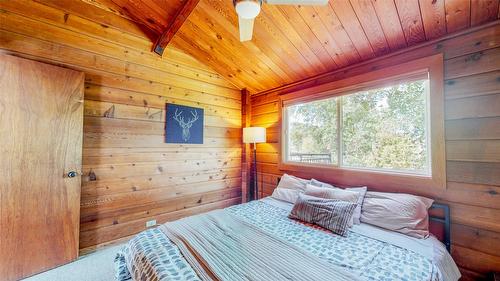 4613 41St Street, Osoyoos, BC - Indoor Photo Showing Bedroom