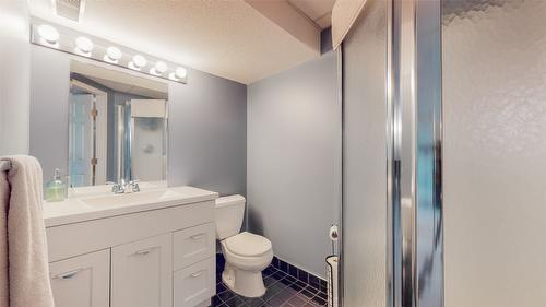 4613 41St Street, Osoyoos, BC - Indoor Photo Showing Bathroom