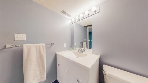 4613 41St Street, Osoyoos, BC - Indoor Photo Showing Bathroom