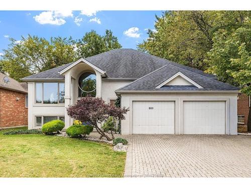 889 Nova Drive, Windsor, ON 