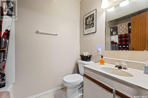 15A & 15B Erixon Place, Clavet, SK - Indoor Photo Showing Bathroom