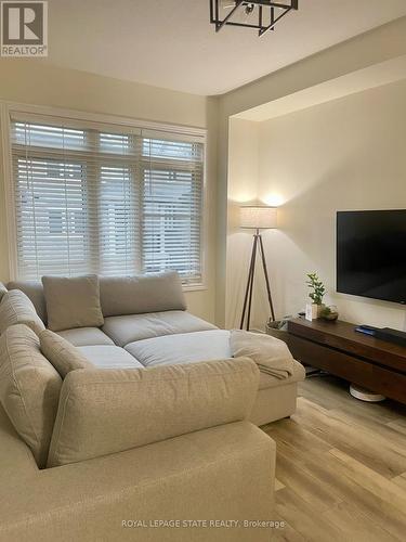 40 - 40 Zinfandel Drive, Hamilton, ON - Indoor Photo Showing Bedroom