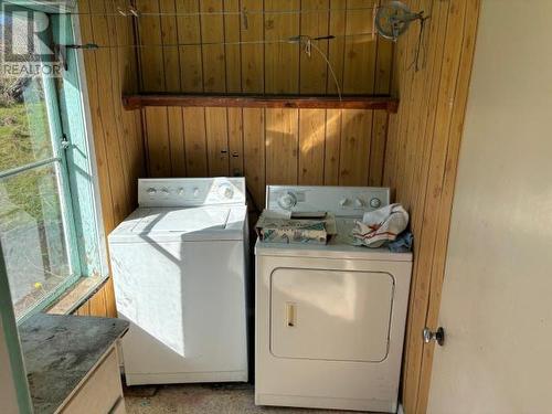 5358 Earl Street, Texada Island, BC - Indoor Photo Showing Laundry Room