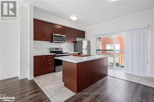 17 Dunes Drive Drive, Wasaga Beach, ON - Indoor Photo Showing Kitchen