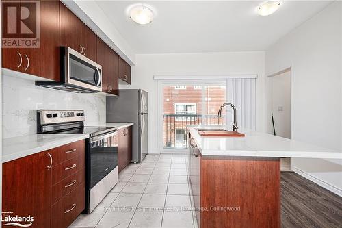 17 Dunes Drive Drive, Wasaga Beach, ON - Indoor Photo Showing Kitchen