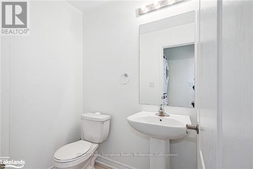 17 Dunes Drive Drive, Wasaga Beach, ON - Indoor Photo Showing Bathroom