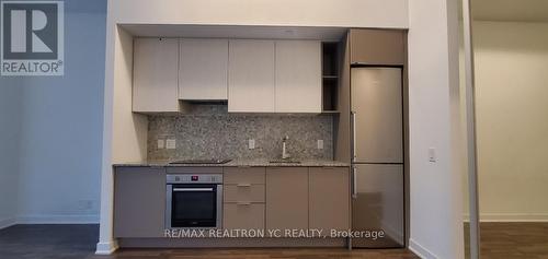 917 - 120 Parliament Street, Toronto, ON - Indoor Photo Showing Kitchen