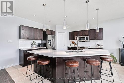 53 Chamberlain Crescent, Collingwood, ON - Indoor Photo Showing Kitchen With Double Sink With Upgraded Kitchen