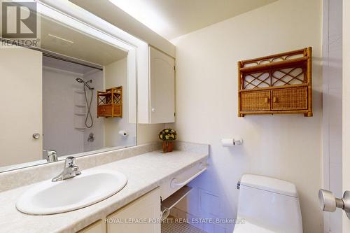 510 - 1535 Lakeshore Road E, Mississauga, ON - Indoor Photo Showing Bathroom