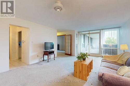 510 - 1535 Lakeshore Road E, Mississauga, ON - Indoor Photo Showing Living Room