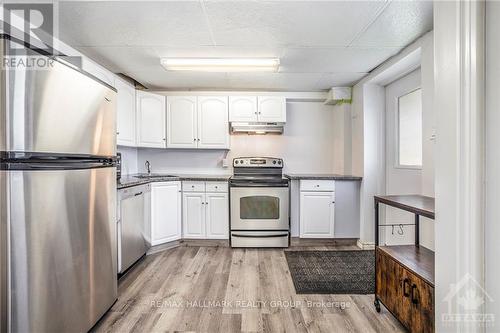 1229 Dwyer Hill Road, Ottawa, ON - Indoor Photo Showing Kitchen