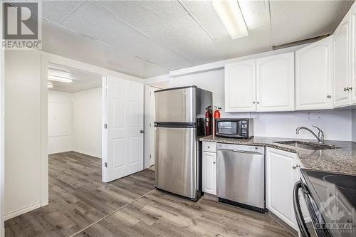 1229 Dwyer Hill Road, Ottawa, ON - Indoor Photo Showing Kitchen