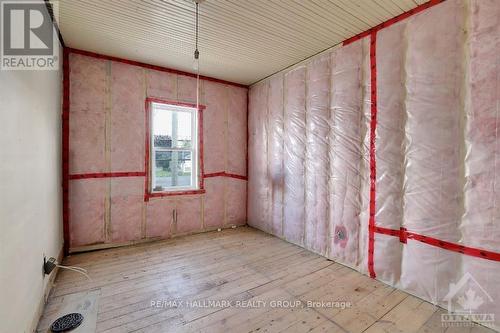 211 St-Philippe Street, Alfred And Plantagenet, ON - Indoor Photo Showing Other Room