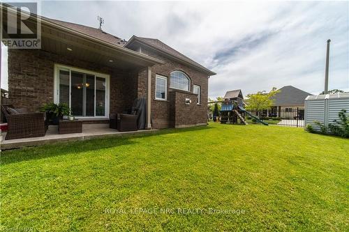 8871 Mcgarry Drive, Niagara Falls, ON - Outdoor With Deck Patio Veranda