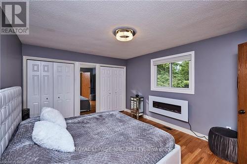 27 Walts Street, Welland, ON - Indoor Photo Showing Bedroom