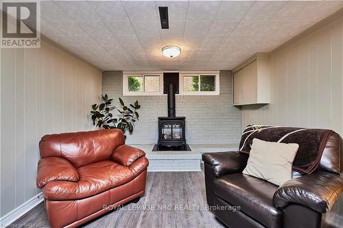 27 Walts Street, Welland, ON - Indoor With Fireplace