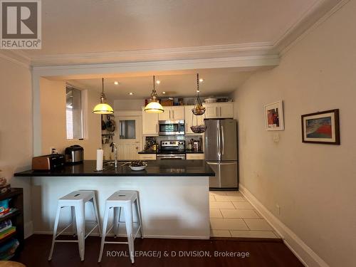 338 St Clair Avenue E, Toronto, ON - Indoor Photo Showing Kitchen