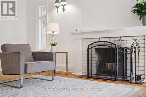 338 St Clair Avenue E, Toronto, ON - Indoor With Fireplace