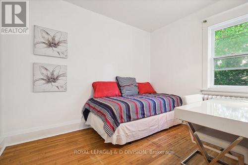 338 St Clair Avenue E, Toronto, ON - Indoor Photo Showing Bedroom