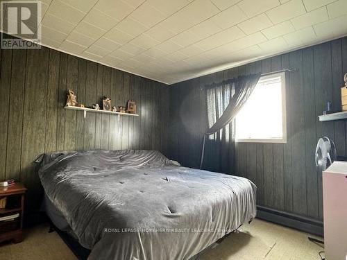 464 Cedar Street S, Timmins, ON - Indoor Photo Showing Bedroom