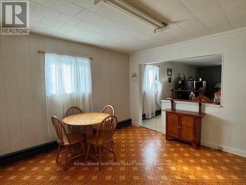 464 Cedar Street S, Timmins, ON - Indoor Photo Showing Dining Room