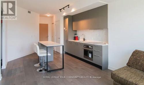 406 - 200 Sudbury Street, Toronto, ON - Indoor Photo Showing Kitchen