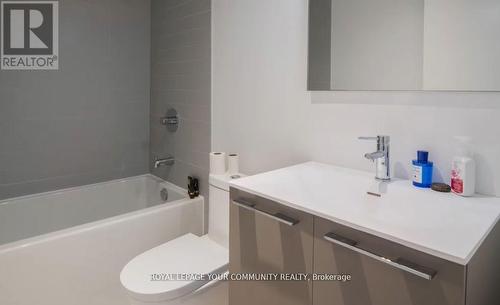 406 - 200 Sudbury Street, Toronto, ON - Indoor Photo Showing Bathroom