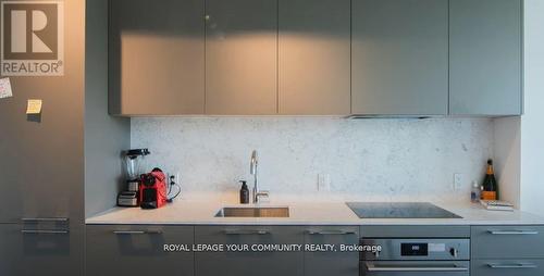 406 - 200 Sudbury Street, Toronto, ON - Indoor Photo Showing Kitchen