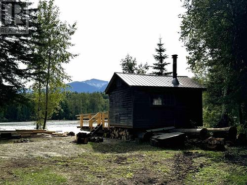 8165 Mountain View Road, Mcbride, BC 