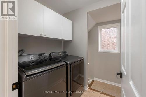 2410 Edgerose Lane, Oakville, ON - Indoor Photo Showing Laundry Room