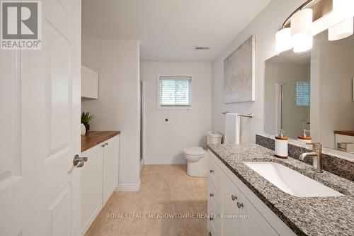 13 Thompson Drive, Norfolk, ON - Indoor Photo Showing Bathroom