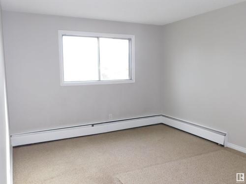 #33C 5715 133 Av Nw, Edmonton, AB - Indoor Photo Showing Other Room