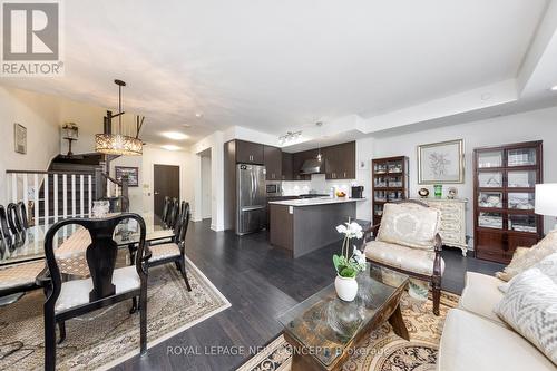 106 - 7608 Yonge Street, Vaughan, ON - Indoor Photo Showing Living Room