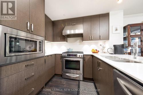 106 - 7608 Yonge Street, Vaughan, ON - Indoor Photo Showing Kitchen With Double Sink With Upgraded Kitchen