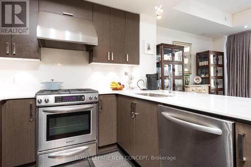 106 - 7608 Yonge Street, Vaughan, ON - Indoor Photo Showing Kitchen