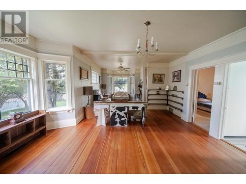 227 7Th  S Avenue, Cranbrook, BC - Indoor Photo Showing Dining Room