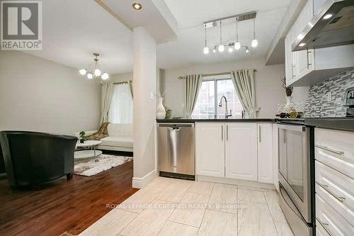 70 - 6950 Tenth Line W, Mississauga, ON - Indoor Photo Showing Kitchen With Upgraded Kitchen