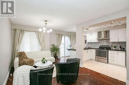 70 - 6950 Tenth Line W, Mississauga, ON - Indoor Photo Showing Kitchen With Upgraded Kitchen