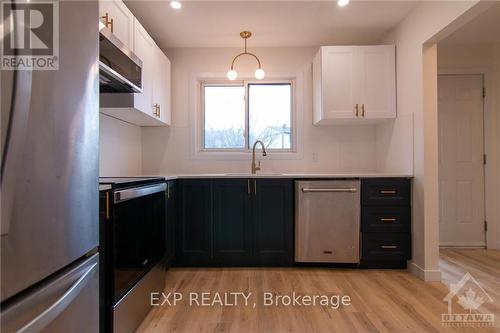 C - 77 Foxfield Drive, Ottawa, ON - Indoor Photo Showing Kitchen