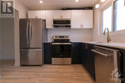 77 Foxfield Drive Unit#C, Ottawa, ON - Indoor Photo Showing Kitchen With Stainless Steel Kitchen