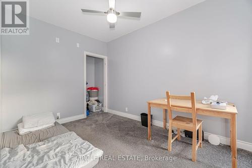 31 Wentworth Street N, Hamilton, ON - Indoor Photo Showing Bedroom