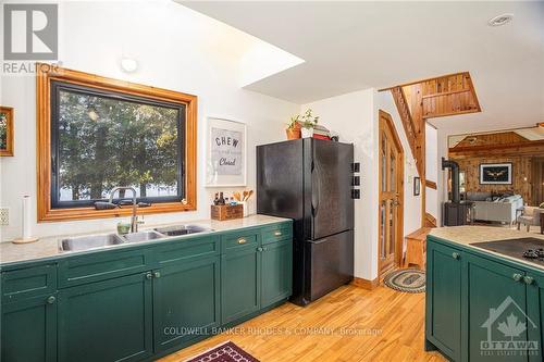 3412 Baskins Beach Road, Ottawa, ON - Indoor Photo Showing Kitchen