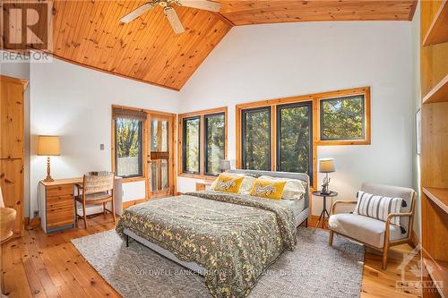 3412 Baskins Beach Road, Ottawa, ON - Indoor Photo Showing Bedroom