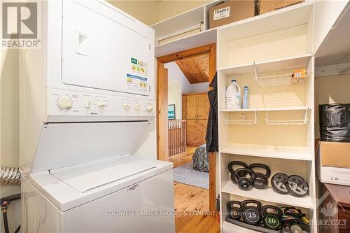 3412 Baskins Beach Road, Ottawa, ON - Indoor Photo Showing Laundry Room