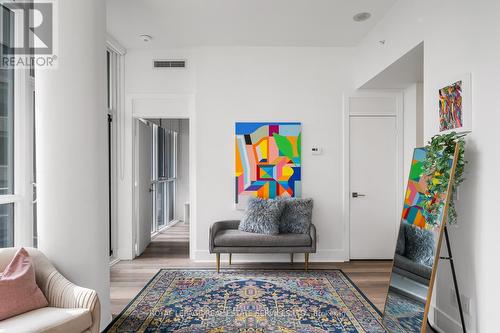 2008 - 32 Davenport Road, Toronto, ON - Indoor Photo Showing Living Room