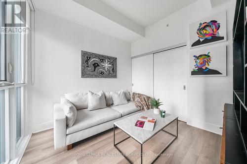 2008 - 32 Davenport Road, Toronto, ON - Indoor Photo Showing Living Room