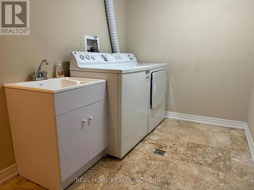 29 Lurgan Drive, Toronto, ON - Indoor Photo Showing Laundry Room