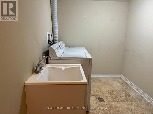 29 Lurgan Drive, Toronto, ON - Indoor Photo Showing Laundry Room