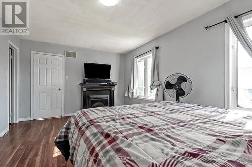 32 Tallships Drive, Whitby, ON - Indoor Photo Showing Bedroom