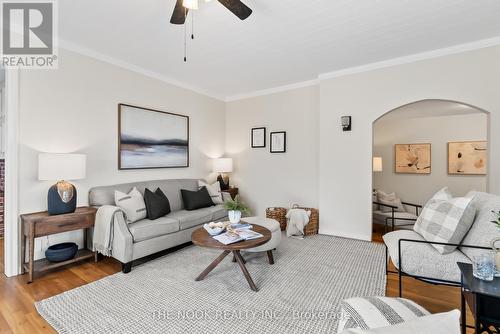 2359 Baseline Road W, Clarington (Bowmanville), ON - Indoor Photo Showing Living Room